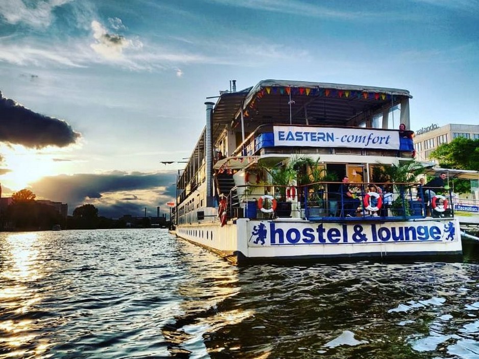 Eastern Comfort Hostelboat