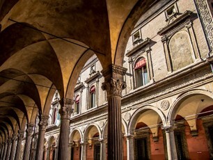 offerte viaggi in pullman low cost in Italia - Bologna