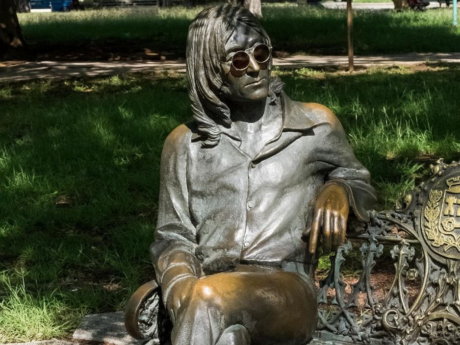 John Lennon Statue Havana