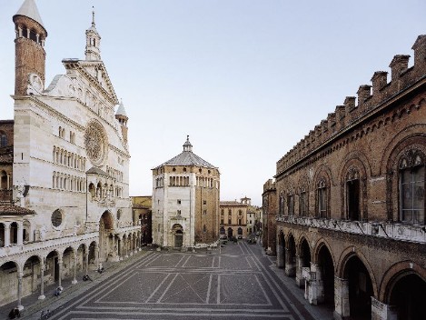 Cremona - Piazza del Comune